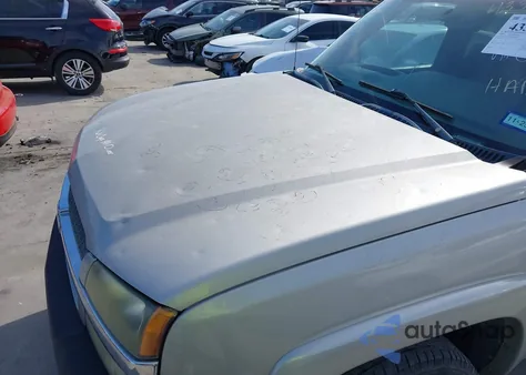 2004 Chevrolet Silverado 2500 Ls z USA, uszkodzony, nr VIN 1GCGC23U94F176306